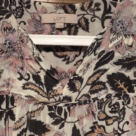 {Loft} Blouse - Picture 2 of 5